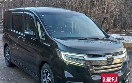 Honda Stepwgn IV рестайлинг, 2021 год, 2 900 000 рублей, 2 фотография