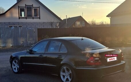 Mercedes-Benz E-Класс, 2003 год, 950 000 рублей, 11 фотография