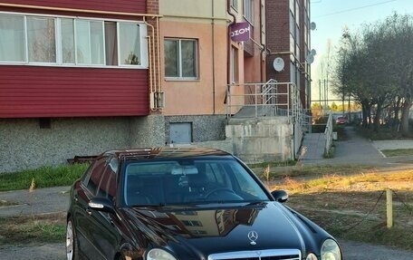 Mercedes-Benz E-Класс, 2003 год, 950 000 рублей, 2 фотография
