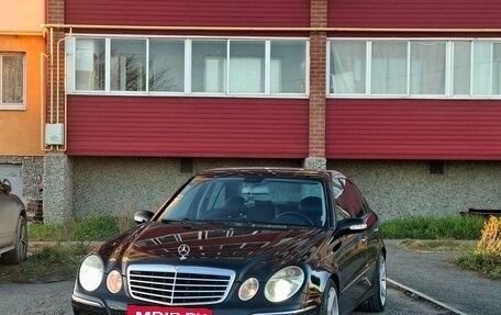 Mercedes-Benz E-Класс, 2003 год, 950 000 рублей, 5 фотография