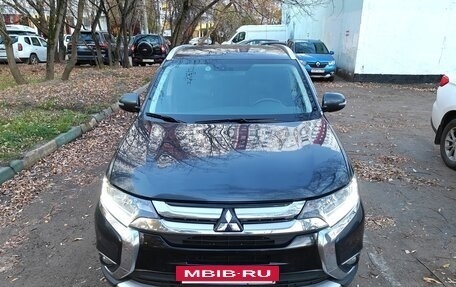 Mitsubishi Outlander III рестайлинг 3, 2018 год, 1 982 000 рублей, 3 фотография