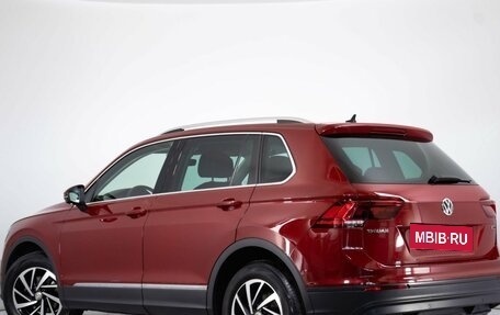 Volkswagen Tiguan II, 2018 год, 2 699 000 рублей, 5 фотография