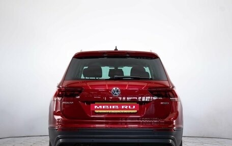 Volkswagen Tiguan II, 2018 год, 2 699 000 рублей, 6 фотография