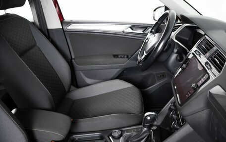 Volkswagen Tiguan II, 2018 год, 2 699 000 рублей, 12 фотография