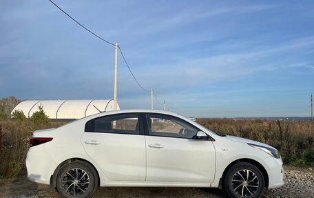 KIA Rio IV, 2017 год, 1 120 000 рублей, 6 фотография