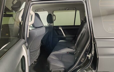 Toyota Land Cruiser Prado 150 рестайлинг, 2018 год, 3 999 000 рублей, 12 фотография