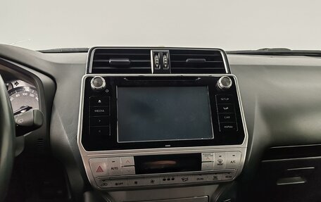 Toyota Land Cruiser Prado 150 рестайлинг, 2018 год, 3 999 000 рублей, 17 фотография