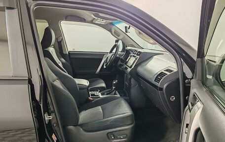 Toyota Land Cruiser Prado 150 рестайлинг, 2018 год, 3 999 000 рублей, 21 фотография