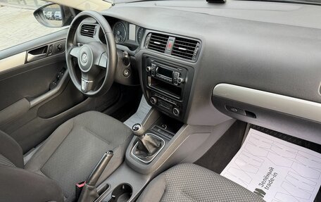 Volkswagen Jetta VII, 2011 год, 790 000 рублей, 13 фотография