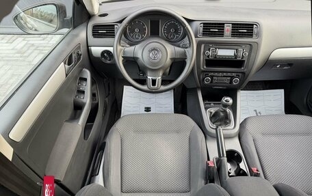 Volkswagen Jetta VII, 2011 год, 790 000 рублей, 11 фотография