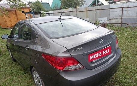 Hyundai Solaris II рестайлинг, 2012 год, 640 000 рублей, 4 фотография