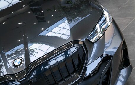 BMW 5 серия, 2024 год, 6 990 000 рублей, 4 фотография