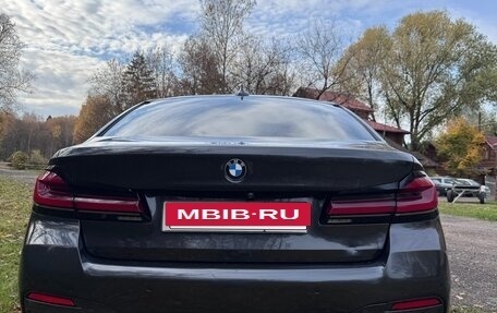 BMW 5 серия, 2020 год, 3 200 000 рублей, 2 фотография