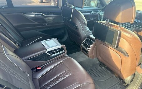 BMW 7 серия, 2018 год, 4 500 000 рублей, 9 фотография