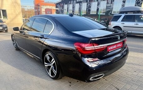BMW 7 серия, 2018 год, 4 500 000 рублей, 19 фотография