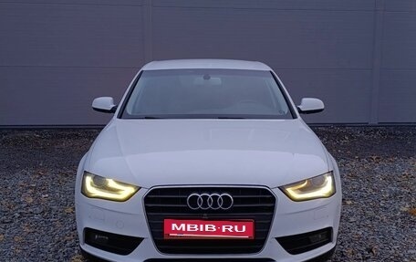 Audi A4, 2012 год, 1 099 000 рублей, 2 фотография