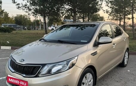 KIA Rio III рестайлинг, 2014 год, 960 000 рублей, 2 фотография