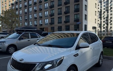 KIA Rio III рестайлинг, 2014 год, 800 000 рублей, 2 фотография