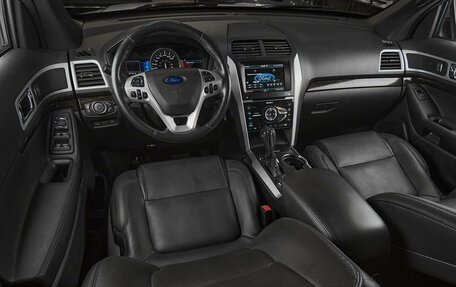 Ford Explorer V рестайлинг, 2015 год, 1 999 000 рублей, 8 фотография