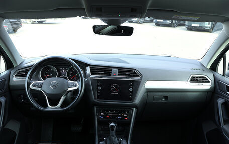 Volkswagen Tiguan II, 2021 год, 2 528 000 рублей, 12 фотография