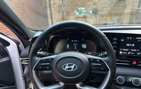 Hyundai Elantra, 2023 год, 1 590 000 рублей, 6 фотография