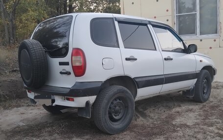 Chevrolet Niva I рестайлинг, 2003 год, 350 000 рублей, 2 фотография
