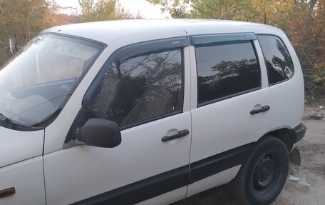 Chevrolet Niva I рестайлинг, 2003 год, 350 000 рублей, 3 фотография