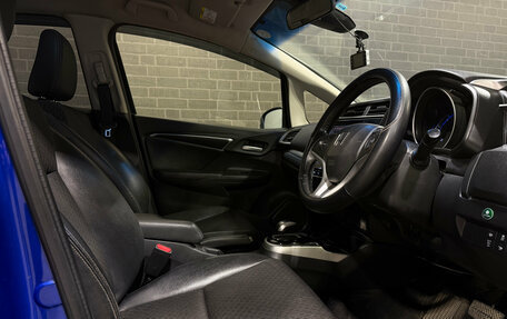 Honda Fit III, 2016 год, 900 000 рублей, 7 фотография