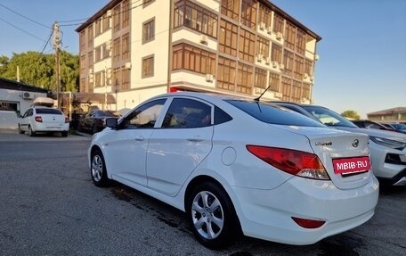 Hyundai Solaris II рестайлинг, 2011 год, 650 000 рублей, 3 фотография