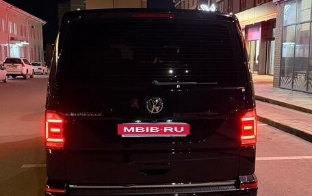 Volkswagen Caravelle T6 рестайлинг, 2019 год, 4 050 000 рублей, 3 фотография