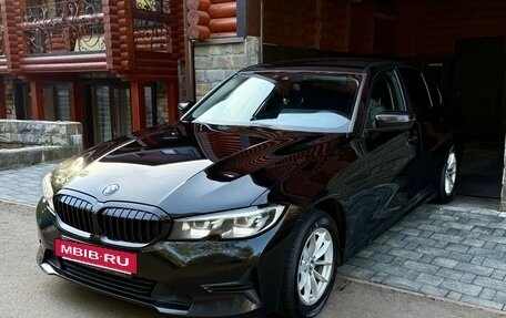 BMW 3 серия, 2019 год, 2 590 000 рублей, 2 фотография