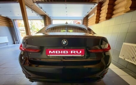 BMW 3 серия, 2019 год, 2 590 000 рублей, 15 фотография