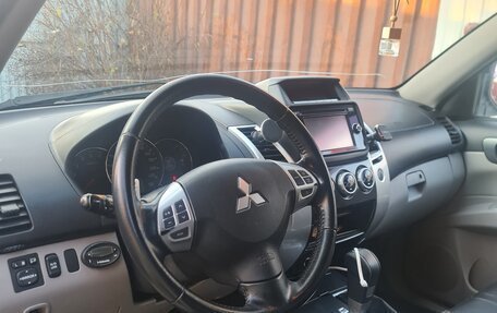 Mitsubishi Pajero Sport II рестайлинг, 2014 год, 1 850 000 рублей, 6 фотография