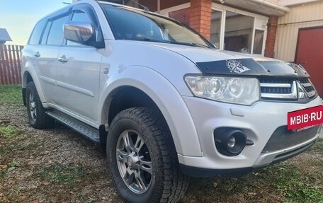 Mitsubishi Pajero Sport II рестайлинг, 2014 год, 1 850 000 рублей, 3 фотография