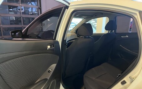 Hyundai Solaris II рестайлинг, 2015 год, 1 065 000 рублей, 24 фотография