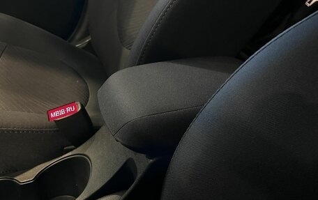 Hyundai Solaris II рестайлинг, 2015 год, 1 065 000 рублей, 33 фотография