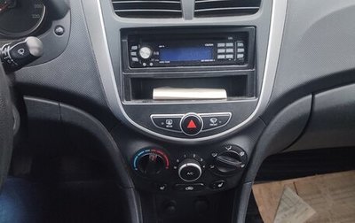 Hyundai Solaris II рестайлинг, 2011 год, 770 000 рублей, 1 фотография