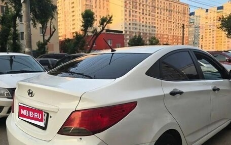 Hyundai Solaris II рестайлинг, 2015 год, 450 000 рублей, 3 фотография