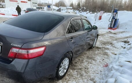 Toyota Camry, 2010 год, 900 000 рублей, 4 фотография