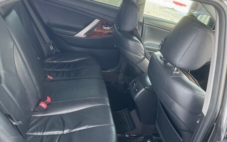 Toyota Camry, 2010 год, 900 000 рублей, 6 фотография