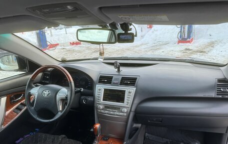Toyota Camry, 2010 год, 900 000 рублей, 9 фотография