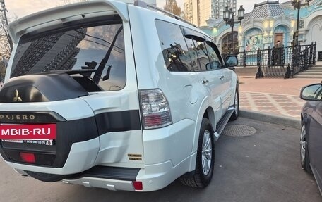 Mitsubishi Pajero IV рестайлинг 2, 2019 год, 3 850 000 рублей, 4 фотография