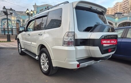Mitsubishi Pajero IV рестайлинг 2, 2019 год, 3 850 000 рублей, 2 фотография