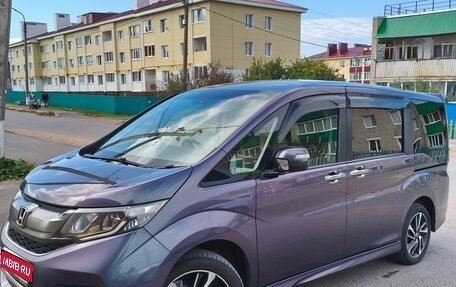 Honda Stepwgn IV рестайлинг, 2017 год, 1 789 000 рублей, 1 фотография