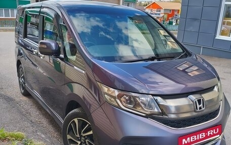 Honda Stepwgn IV рестайлинг, 2017 год, 1 789 000 рублей, 9 фотография