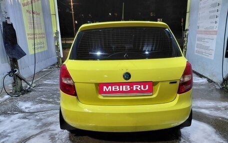 Skoda Fabia II, 2011 год, 380 000 рублей, 3 фотография