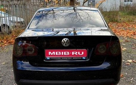 Volkswagen Jetta VII, 2009 год, 450 000 рублей, 2 фотография