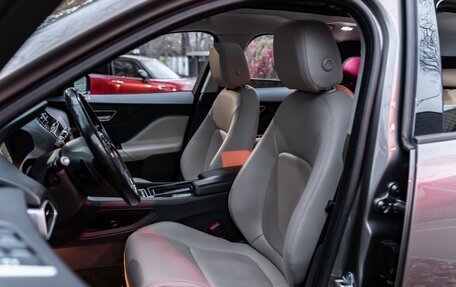 Jaguar F-Pace, 2016 год, 2 500 000 рублей, 11 фотография