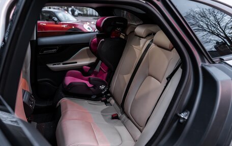 Jaguar F-Pace, 2016 год, 2 500 000 рублей, 14 фотография