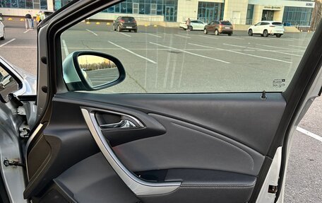 Opel Astra J, 2012 год, 700 000 рублей, 19 фотография